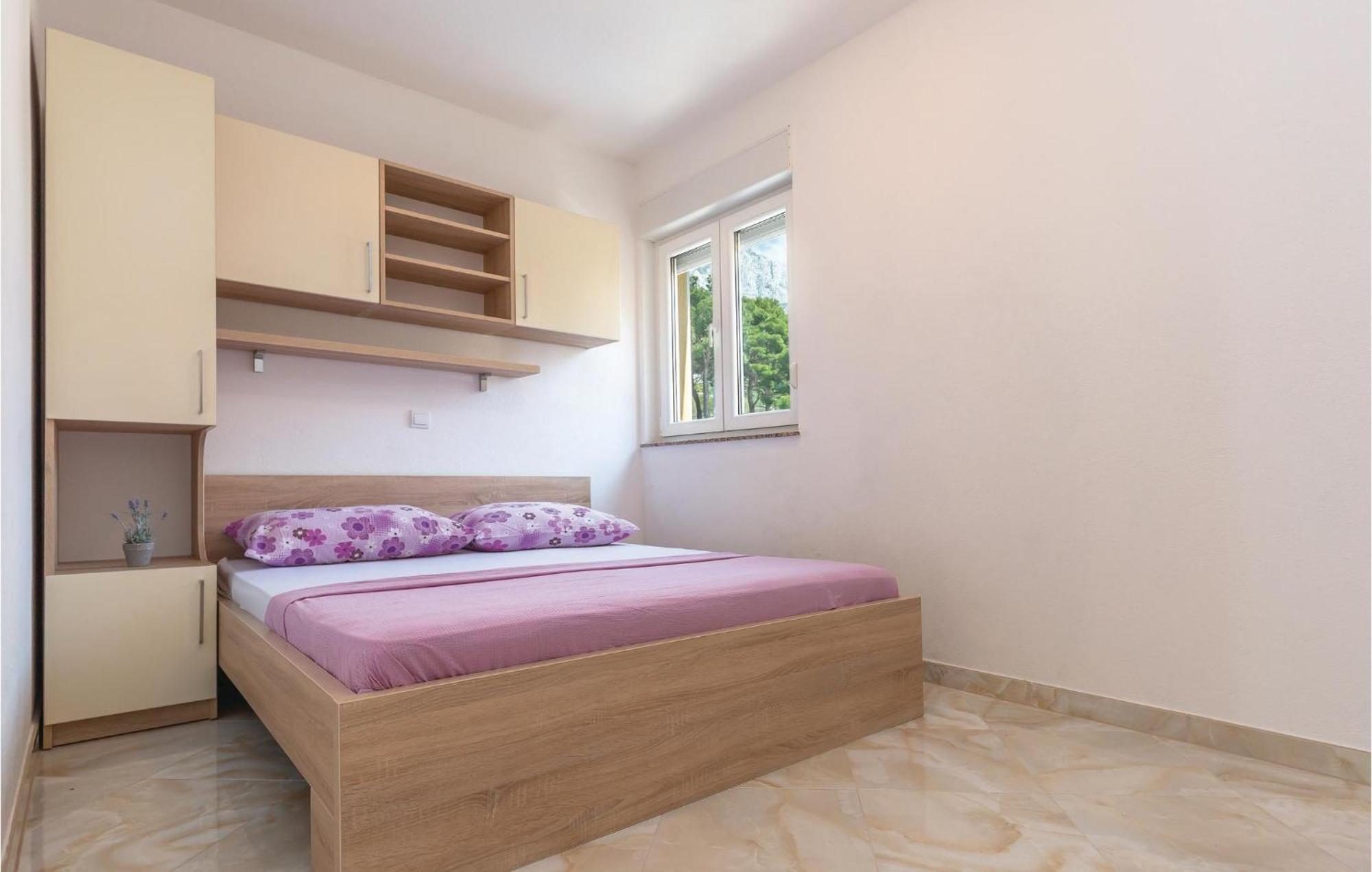 Awesome Apartment In Krvavica With Kitchen Kültér fotó