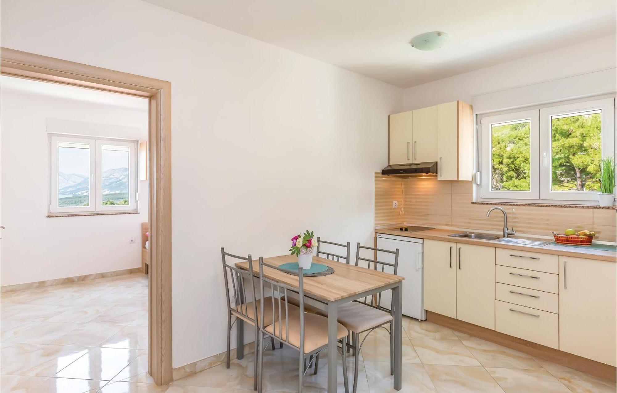 Awesome Apartment In Krvavica With Kitchen Kültér fotó